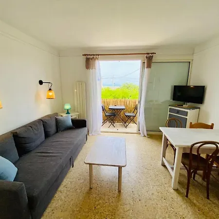 Holiday home T3 Vue 100m Jardin